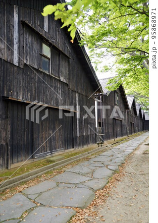 酒田の町並み　山居倉庫 95868971