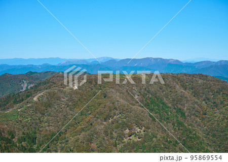 滋賀県　東雨乞岳から見たイブネ 95869554