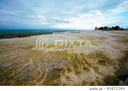 Famous for a carbonate mineral left by the flowing of thermal spring water. Famous for a carbonate mineral left by the flowing of thermal spring water. 95872264