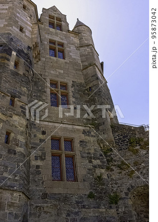 Medieval castle in the town of Vitre, France 95873042