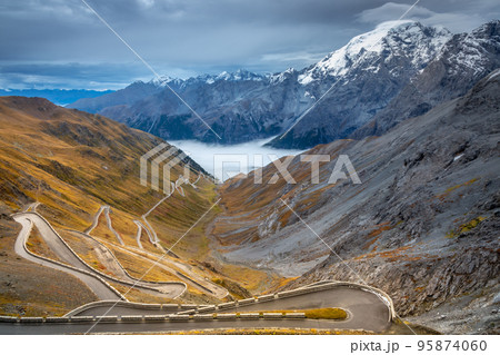 Stelvio mountain pass, impressive dramatic road in italian alps, Italy 95874060