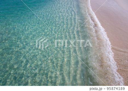Aruba idyllic caribbean beach at sunny day, Dutch Antilles, Caribbean Sea 95874189