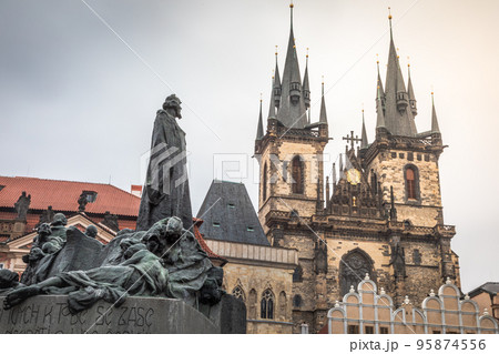 Prague old town square and Tyn cathedral at dawn, Czech Republic Prague old town square and Tyn cathedral at dawn, Czech Republic 95874556