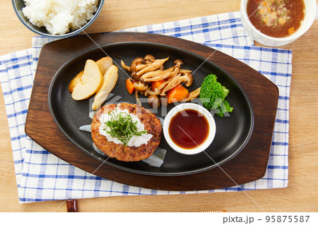 和風ハンバーグ　ハンバーグ 95875587