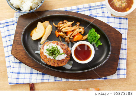 和風ハンバーグ　ハンバーグ 95875588