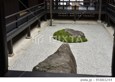 閑坐庭　黄梅院　大徳寺 95883244