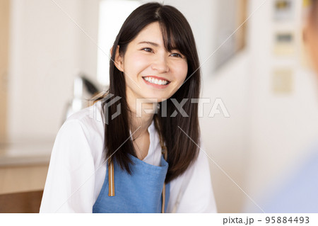 女性 ライフスタイル 女性 ライフスタイル 95884493