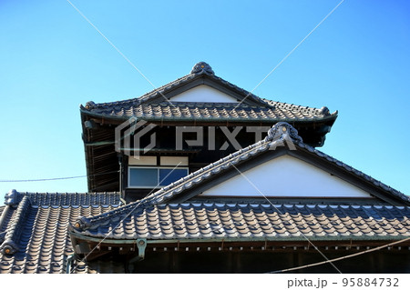瓦屋根　イメージ 95884732