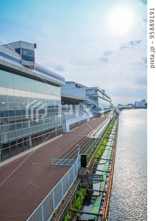 戸田公園大橋からの風景　観客席　戸田漕艇場の眺め　 95889191