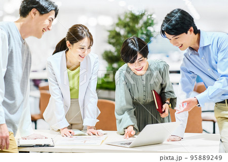 ビジネス 若い ビジネス 若い 95889249