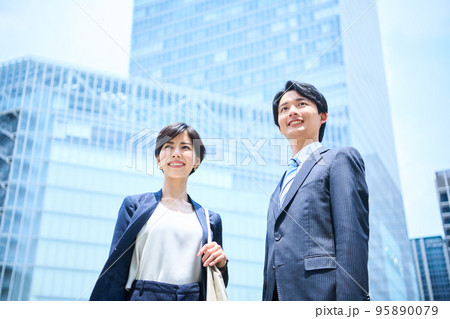 ビジネス 若い ビジネス 若い 95890079