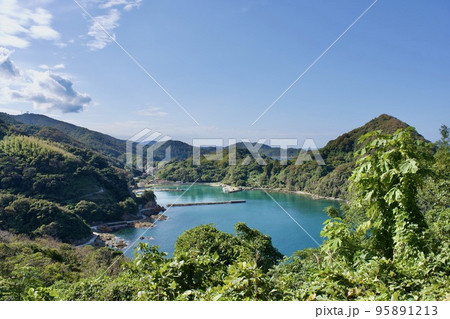 秋の島根半島四十二浦 美保関町諸喰 法田の風景 秋の島根半島四十二浦 美保関町諸喰 法田の風景 95891213