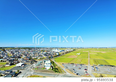 茨城県　青空の展望風景 95893538
