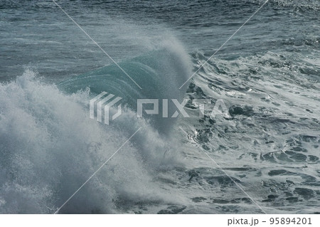 太平洋　三陸　東北　岩手県　陸前高田市　海 95894201