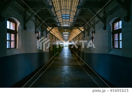 旧奈良少年刑務所 95895825