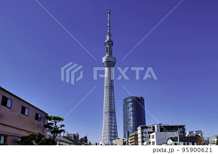 東京スカイツリー 北十間川に架かる十間橋(じゅっけんばし)からの風景 東京スカイツリー 北十間川に架かる十間橋(じゅっけんばし)からの風景 95900621