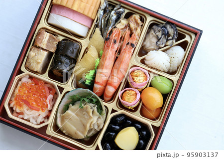 おせち料理 お正月のご馳走 おせち料理 お正月のご馳走 95903137