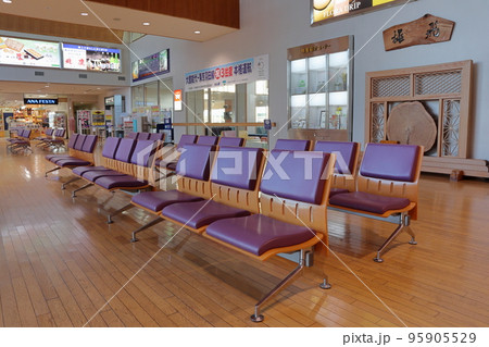 大館能代空港 出発ロビー 95905529