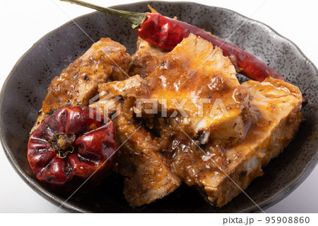 豚肉の炙り焼き　四川風ソース 95908860