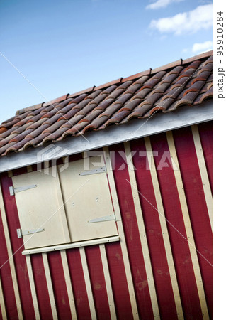 Rustic hut in French countryside Rustic hut in French countryside 95910284