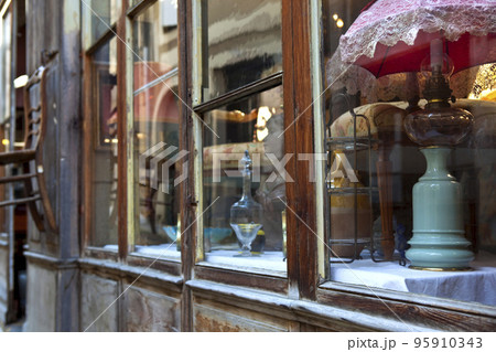 Antique shop in the street 95910343