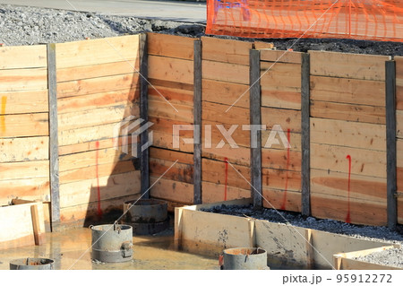 基礎工事（H鋼横矢板）イメージ 95912272