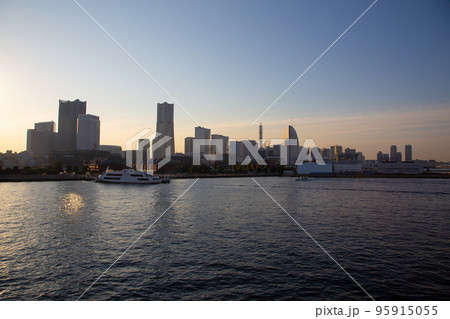 ≪横浜≫みなとみらいの夕景 ≪横浜≫みなとみらいの夕景 95915055