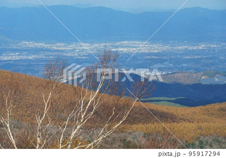 安達太良高原 薬師岳より望む 紅葉の風景 安達太良高原 薬師岳より望む 紅葉の風景 95917294
