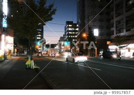 夜の街並み　夜景　札幌 95917857