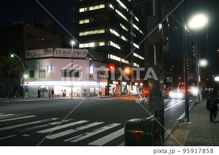 夜の街並み　夜景　札幌 95917858