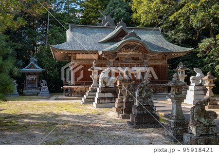 天萬神社　境内　鳥取県西伯郡南部町天萬 95918421