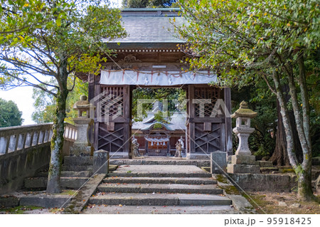 天萬神社 随神門 鳥取県西伯郡南部町天萬 天萬神社 随神門 鳥取県西伯郡南部町天萬 95918425