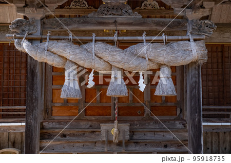 天萬神社 注連縄 鳥取県西伯郡南部町天萬 天萬神社 注連縄 鳥取県西伯郡南部町天萬 95918735