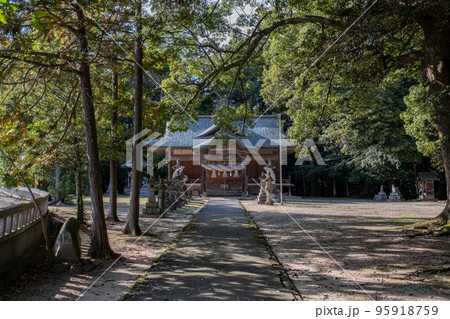 天萬神社　参道　鳥取県西伯郡南部町天萬 95918759
