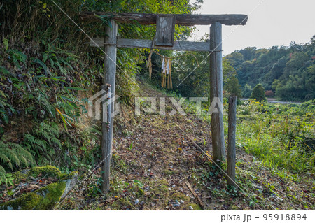 楽々福神社　鳥居　鳥取県西伯郡南部町中 95918894