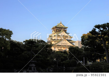 大阪城とその周辺を散歩 朝~昼~夕~夜 秋晴れ 大阪城とその周辺を散歩 朝~昼~夕~夜 秋晴れ 95922301