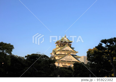 大阪城とその周辺を散歩 朝~昼~夕~夜 秋晴れ 大阪城とその周辺を散歩 朝~昼~夕~夜 秋晴れ 95922302