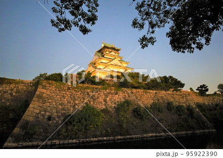 大阪城とその周辺を散歩 朝~昼~夕~夜 秋晴れ 大阪城とその周辺を散歩 朝~昼~夕~夜 秋晴れ 95922390