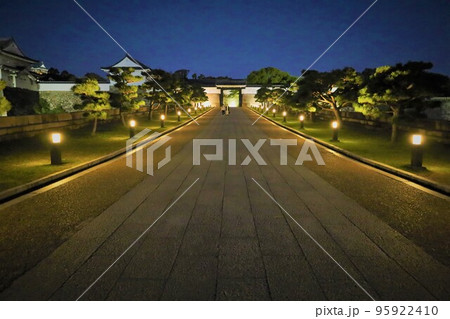 大阪城とその周辺を散歩 朝~昼~夕~夜 秋晴れ 大阪城とその周辺を散歩 朝~昼~夕~夜 秋晴れ 95922410