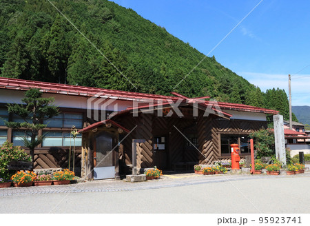 高山本線　飛騨小坂駅 95923741