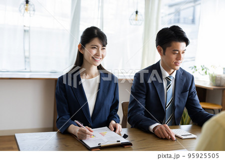 ビジネス 打ち合わせ 商談 ビジネス 打ち合わせ 商談 95925505