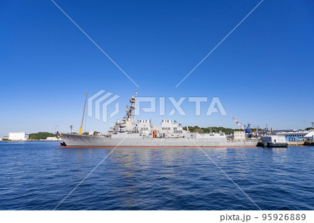 神奈川県横須賀市　YOKOSUKA軍港めぐりの風景 95926889
