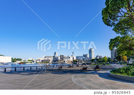 神奈川県横須賀市　ヴェルニー公園　横須賀港 95926945
