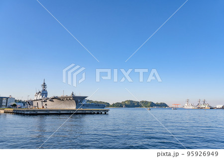 神奈川県横須賀市　YOKOSUKA軍港めぐりの風景 95926949