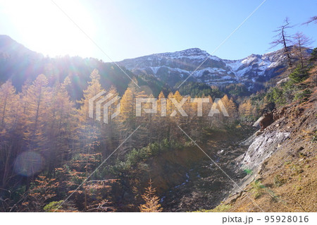 硫黄岳と紅葉 硫黄岳と紅葉 95928016