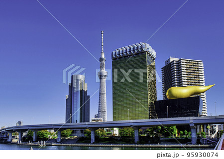 東京スカイツリー　隅田川　アサヒビールタワー付近の風景 95930074