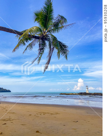 Lighthouse island on Khao Lak beach in Phang Nga province, Thailand Lighthouse island on Khao Lak beach in Phang Nga province, Thailand 95930208