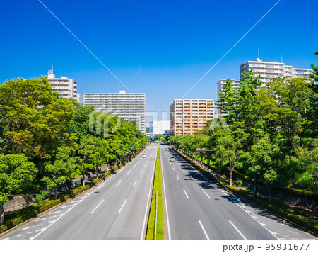 郊外の住宅地　多摩ニュータウン 95931677