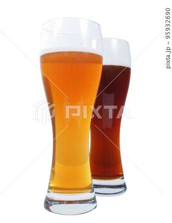 german weizen beer glass transparent PNG 95932690