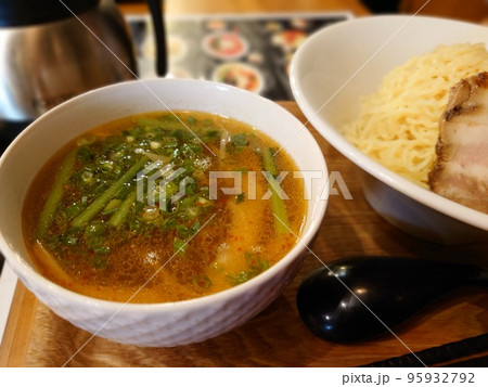 ランチにはつけ麺がベスト ランチにはつけ麺がベスト 95932792
